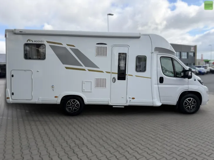 Fahrzeugbild Mooveo Tei 72EB 180PS Autark 300Ah Lithium SAT TV AHK #3