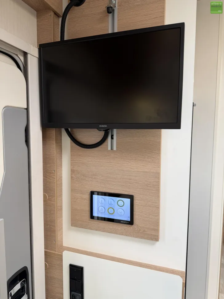 Fahrzeugbild Mooveo Tei 72EB 180PS Autark 300Ah Lithium SAT TV AHK #13