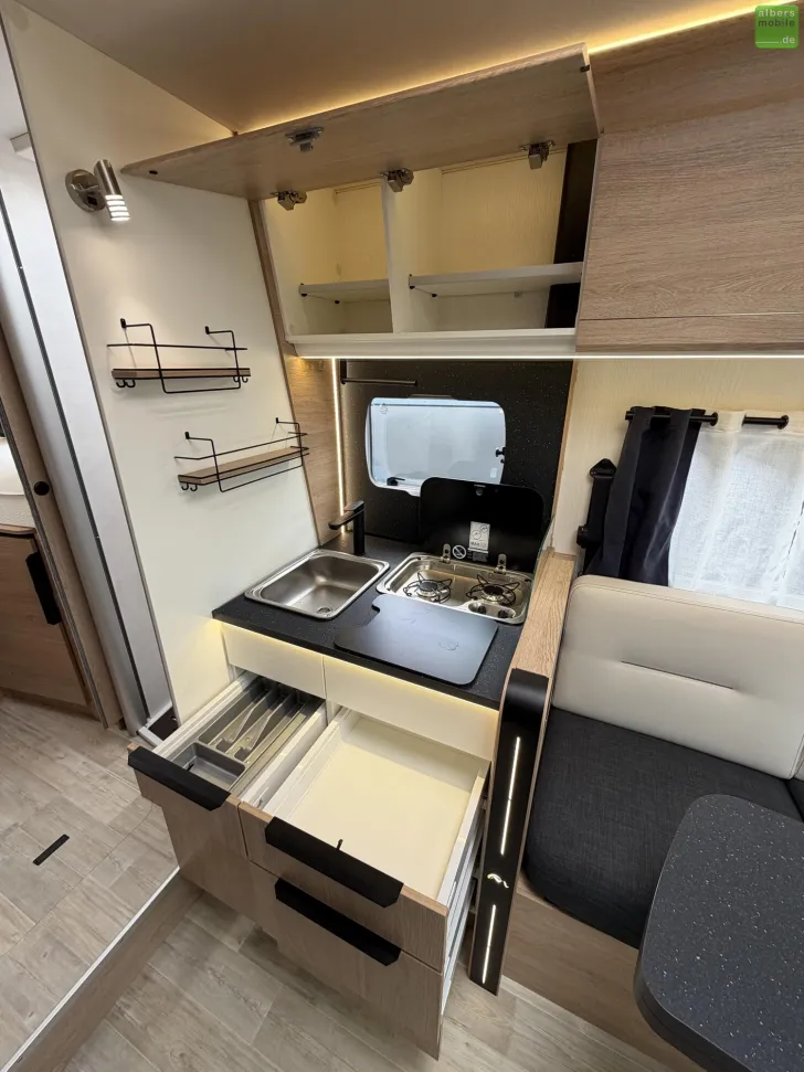 Fahrzeugbild Mooveo Tei 72EB 180PS Autark 300Ah Lithium SAT TV AHK #15