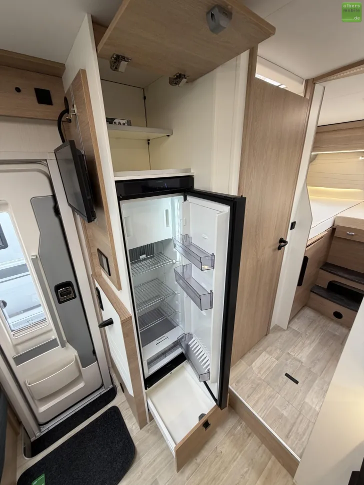 Fahrzeugbild Mooveo Tei 72EB 180PS Autark 300Ah Lithium SAT TV AHK #16