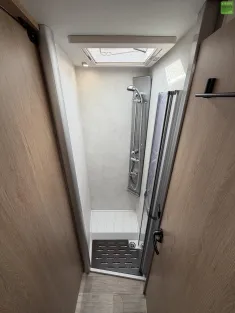 Bild 23 Mooveo Tei 72EB 180PS Autark 300Ah Lithium SAT TV AHK