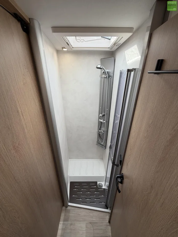 Fahrzeugbild Mooveo Tei 72EB 180PS Autark 300Ah Lithium SAT TV AHK #23