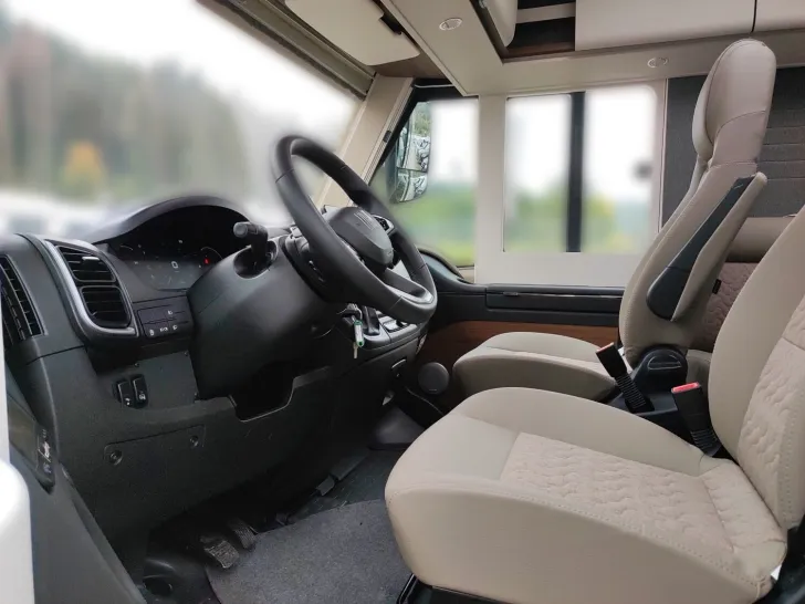 Fahrzeugbild Carthago chic c-line I 4.9 LE SIE SPAREN 17.250,- #7