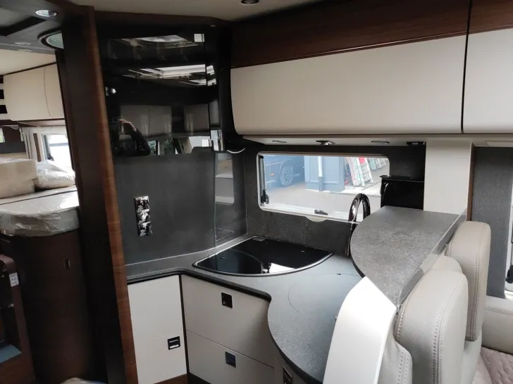 Fahrzeugbild Carthago chic c-line I 4.9 LE SIE SPAREN 17.250,- #13