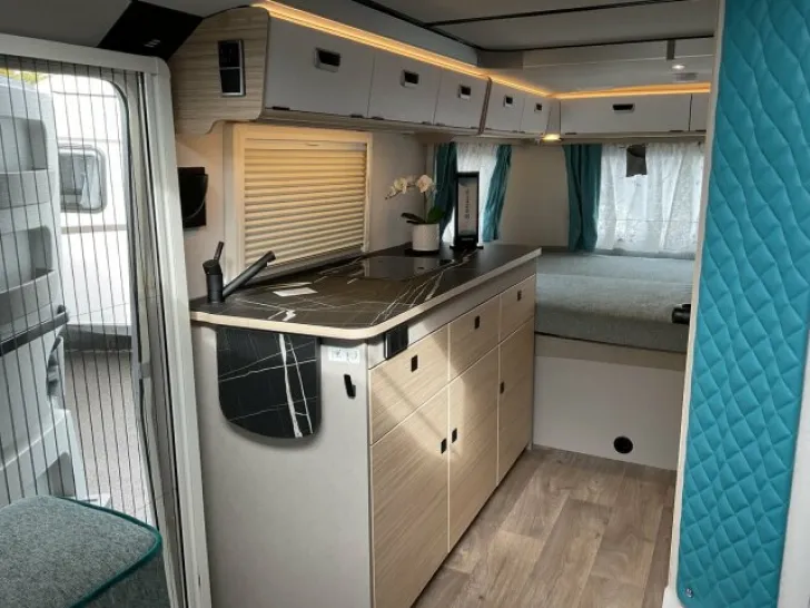 Fahrzeugbild Hymer Eriba Touring 630 / Aufstelldach / 1.6t / Mover #7