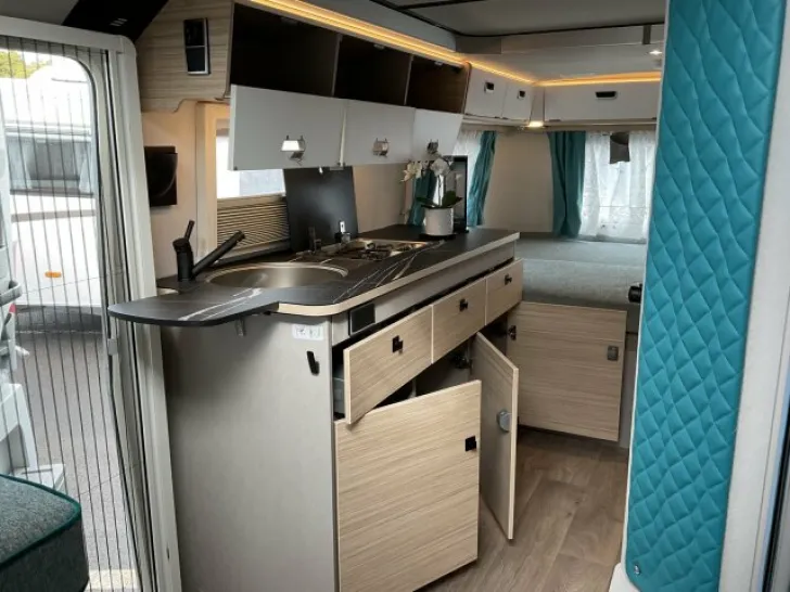 Fahrzeugbild Hymer Eriba Touring 630 / Aufstelldach / 1.6t / Mover #10