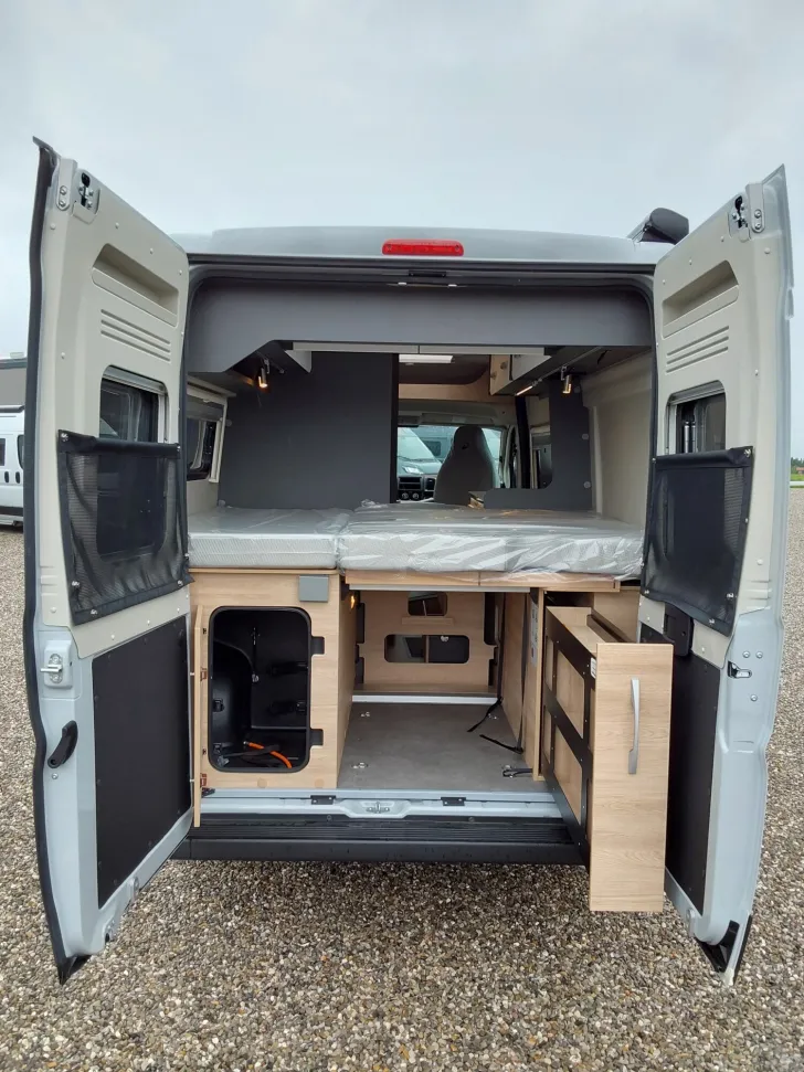 Fahrzeugbild Dethleffs Globetrail Advantage 600 DS Fiat Schwenkbad #5