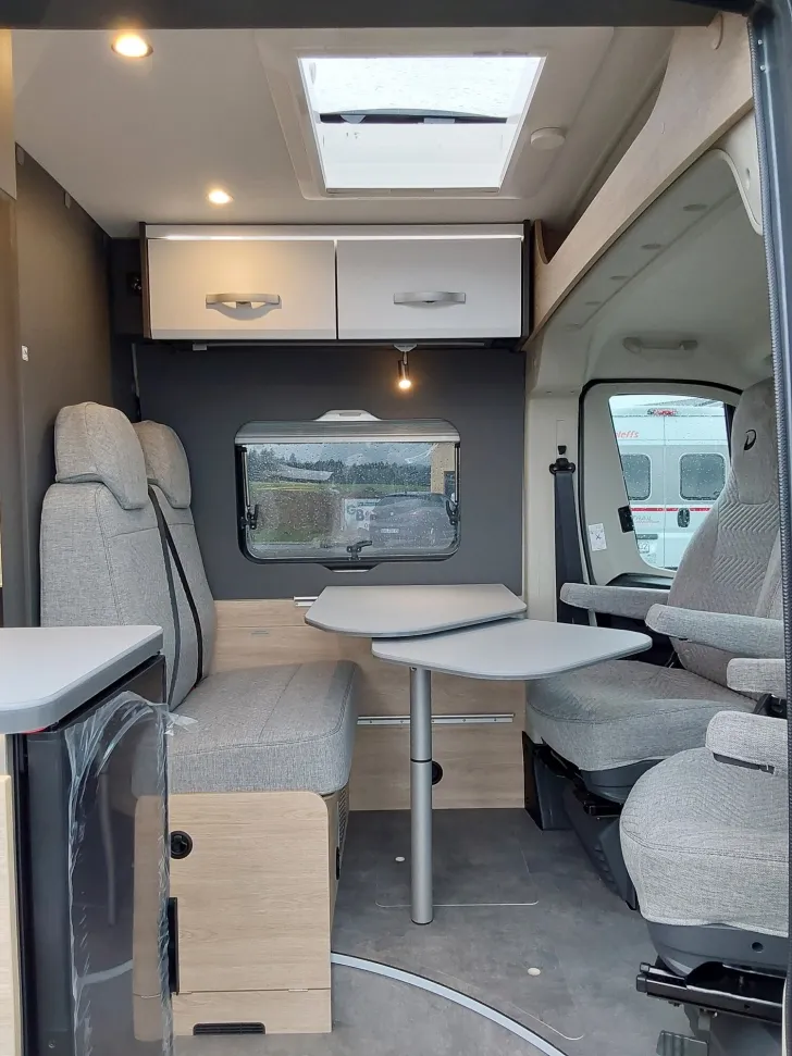 Fahrzeugbild Dethleffs Globetrail Advantage 600 DS Fiat Schwenkbad #8