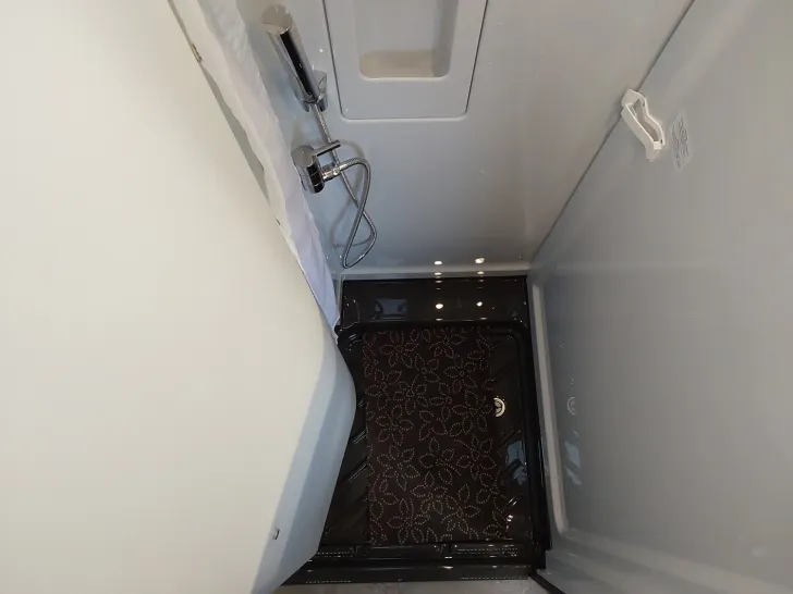 Fahrzeugbild Dethleffs Globetrail Advantage 600 DS Fiat Schwenkbad #16