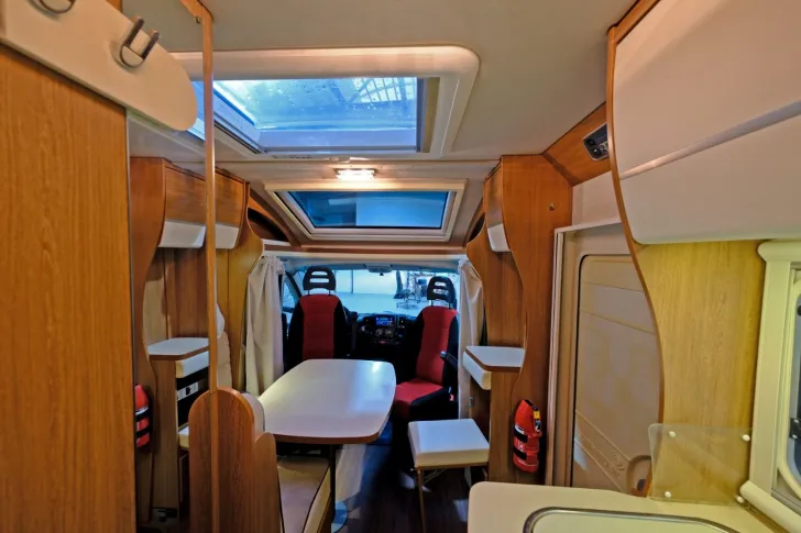 Fahrzeugbild Eura Mobil Profila T 590 FB/1.Hand/Festbett/Klima/Markise #8