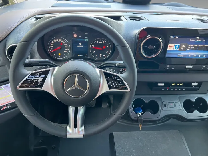 Fahrzeugbild Carthago chic c-line I 5.9 XL LE Mercedes (303) #10
