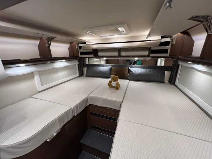 Fahrzeugbild Carthago chic c-line I 5.9 XL LE Mercedes (303) #27
