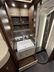 Fahrzeugbild Carthago chic c-line I 5.9 XL LE Mercedes (303) #34