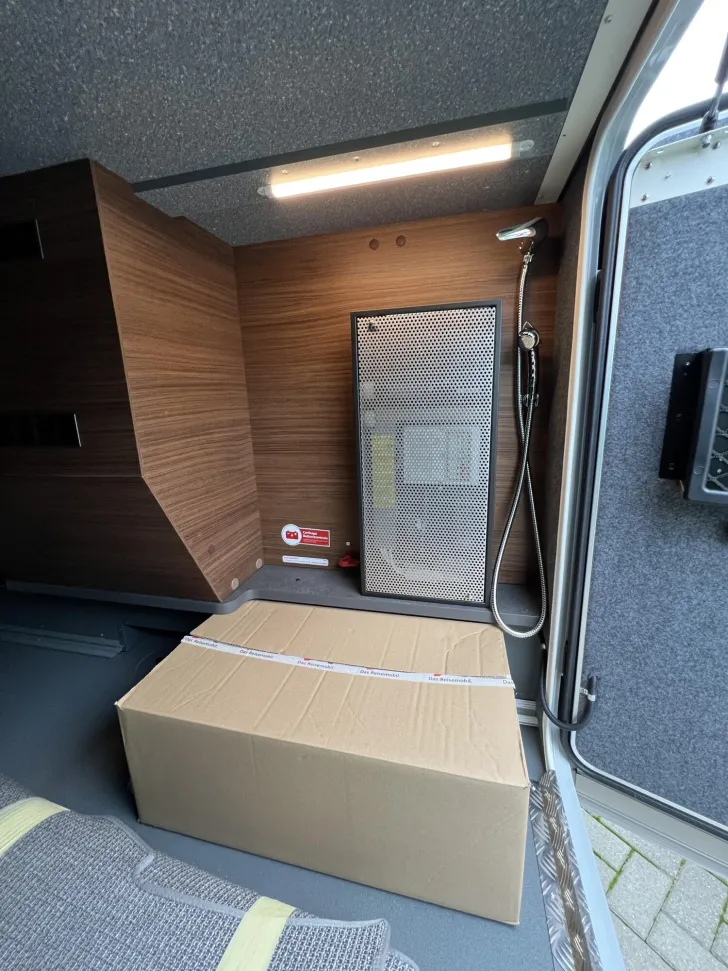 Fahrzeugbild Carthago chic c-line I 5.9 XL LE Mercedes (303) #44