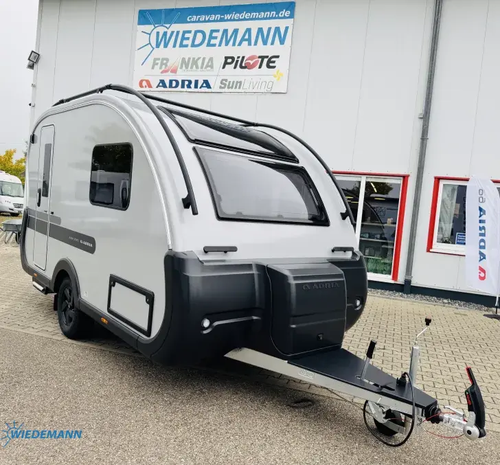 Schräg Vorne Adria Action 391 LH Sports 2026 * Sport * Alu * Dachrel.