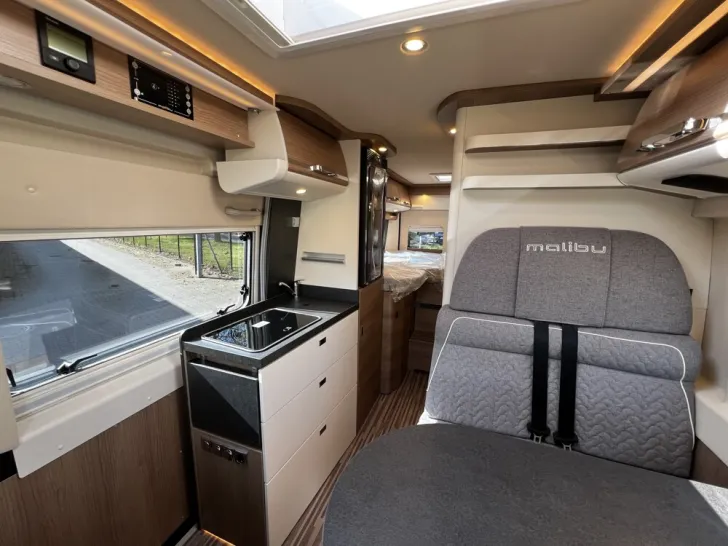 Fahrzeugbild Malibu Charming comfort coupé 640 LE #8