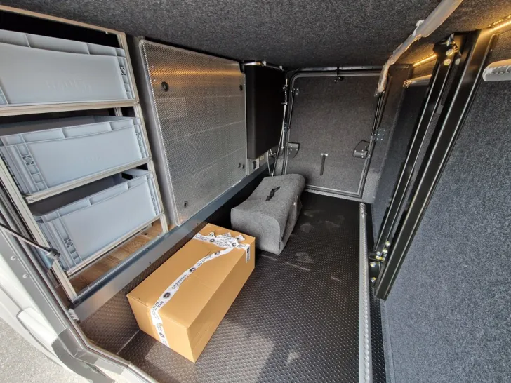 Fahrzeugbild Niesmann + Bischoff iSmove 6.9 E #9