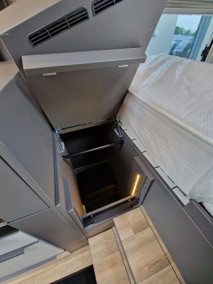 Fahrzeugbild Niesmann + Bischoff iSmove 6.9 E #28