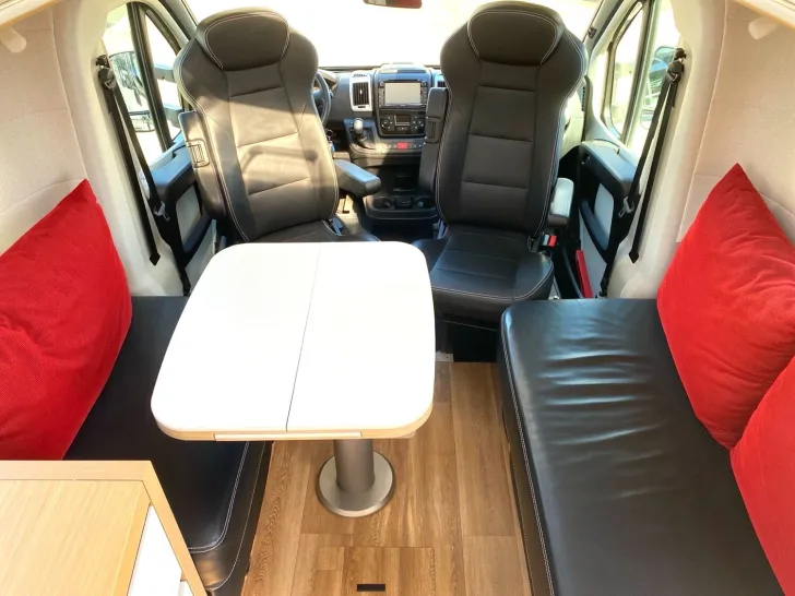 Fahrzeugbild Niesmann + Bischoff Smove 6,9Q HYMER B1 BLACK WEEKS #11