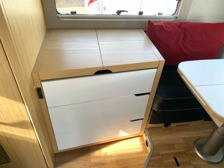 Fahrzeugbild Niesmann + Bischoff Smove 6,9Q HYMER B1 BLACK WEEKS #12