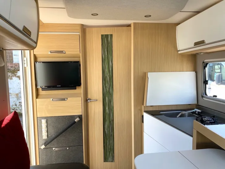 Fahrzeugbild Niesmann + Bischoff Smove 6,9Q HYMER B1 BLACK WEEKS #20