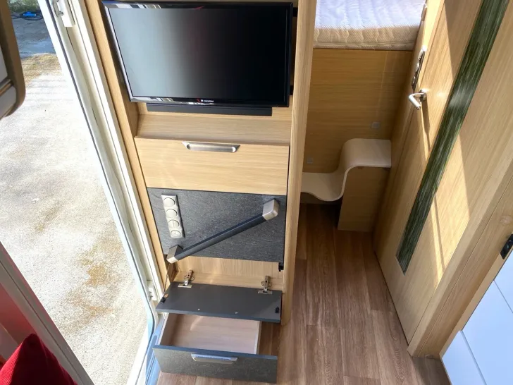 Fahrzeugbild Niesmann + Bischoff Smove 6,9Q HYMER B1 BLACK WEEKS #22