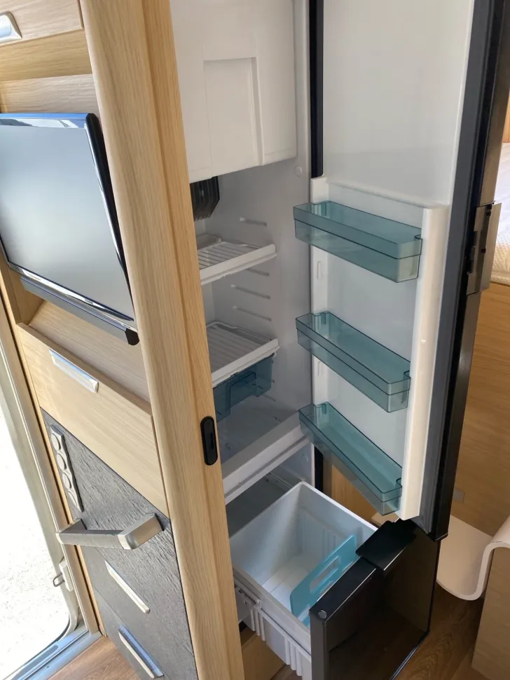 Fahrzeugbild Niesmann + Bischoff Smove 6,9Q HYMER B1 BLACK WEEKS #23