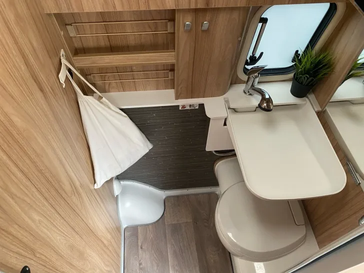 Fahrzeugbild Grand Canyon S CrossOver Mercedes HYMER B1 BLACK WEEKS #14