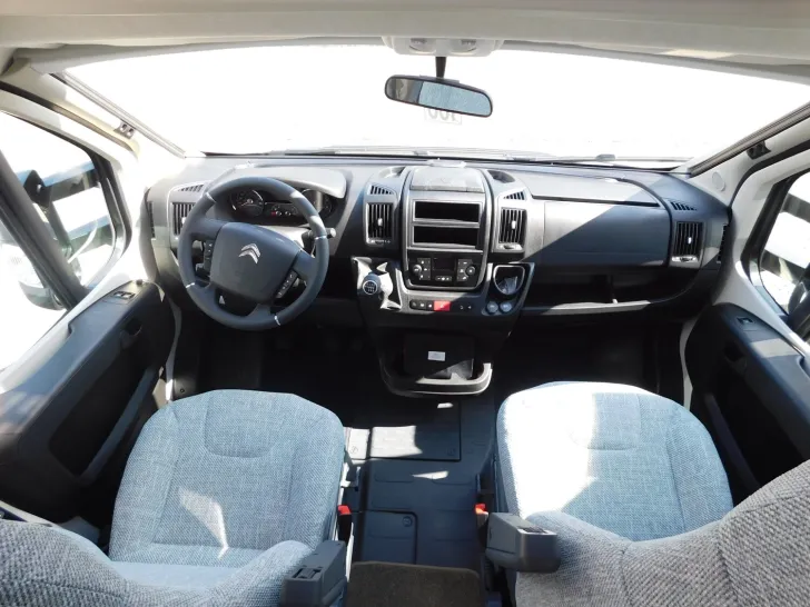 Fahrzeugbild Dethleffs Just 90 T 7052 DBL Hubbett, Navi+Rückfahrkamera #5