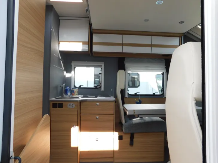 Fahrzeugbild Dethleffs Just 90 T 7052 DBL Hubbett, Navi+Rückfahrkamera #7