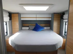 Bild 8 Dethleffs Just 90 T 7052 DBL Hubbett, Navi+Rückfahrkamera