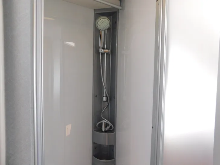 Fahrzeugbild Dethleffs Just 90 T 7052 DBL Hubbett, Navi+Rückfahrkamera #10