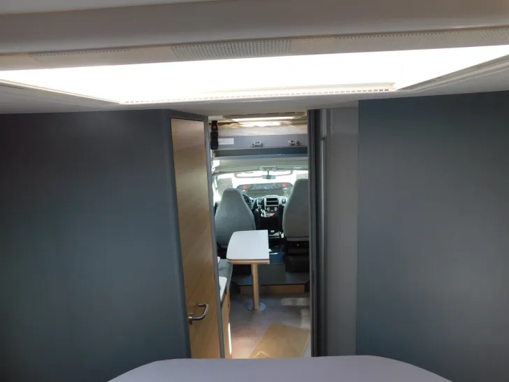 Fahrzeugbild Dethleffs Just 90 T 7052 DBL Hubbett, Navi+Rückfahrkamera #12