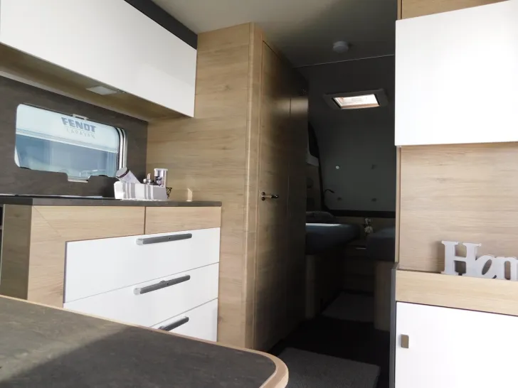 Fahrzeugbild Tabbert PEP PANTIGA 550 E 2000Kg, Dyonic, Komfortdusche #8