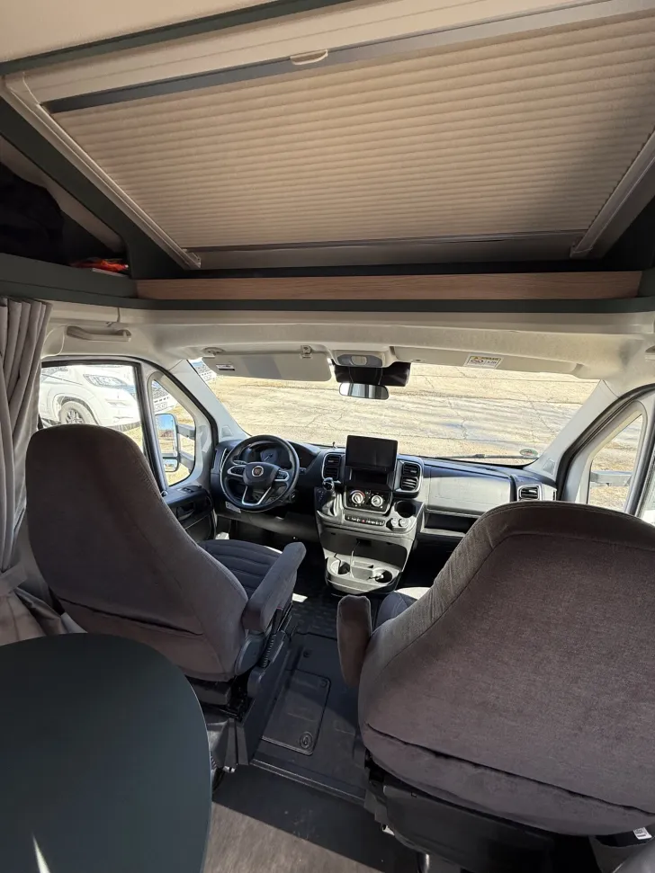 Fahrzeugbild Laika Kosmo L 409 #7