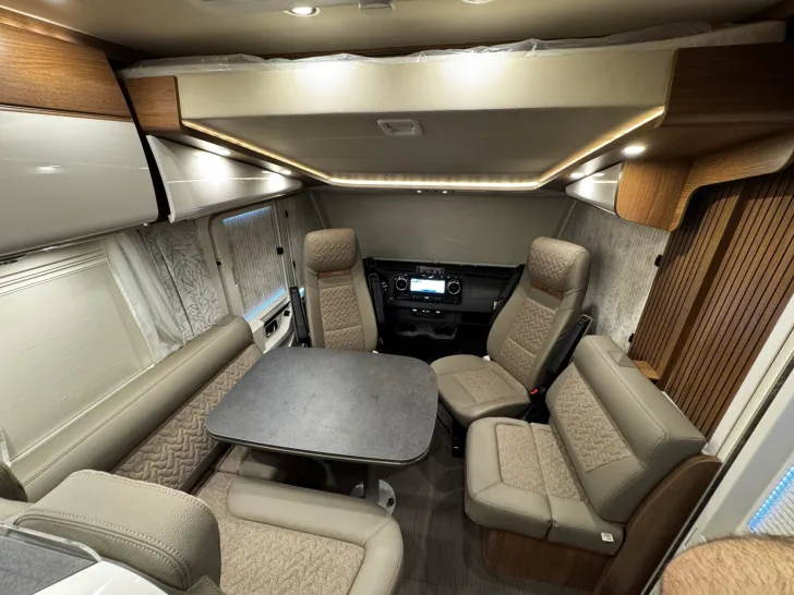Fahrzeugbild Carthago C2-tourer I 147 RB LE K comfort Mercedes (271) #11