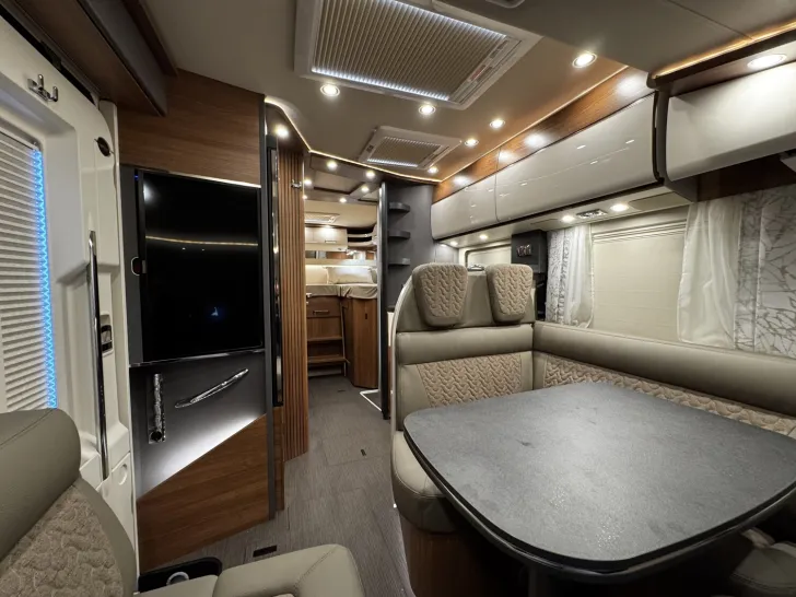 Fahrzeugbild Carthago C2-tourer I 147 RB LE K comfort Mercedes (271) #12