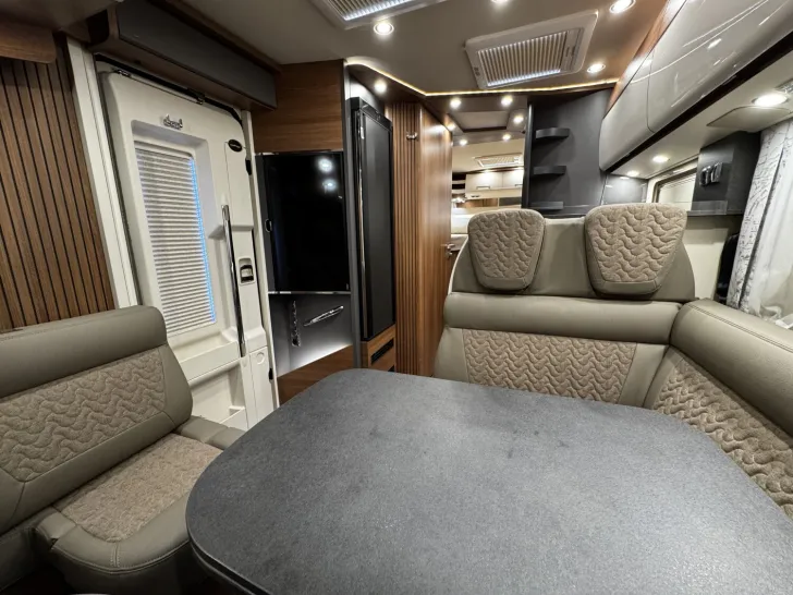 Fahrzeugbild Carthago C2-tourer I 147 RB LE K comfort Mercedes (271) #13