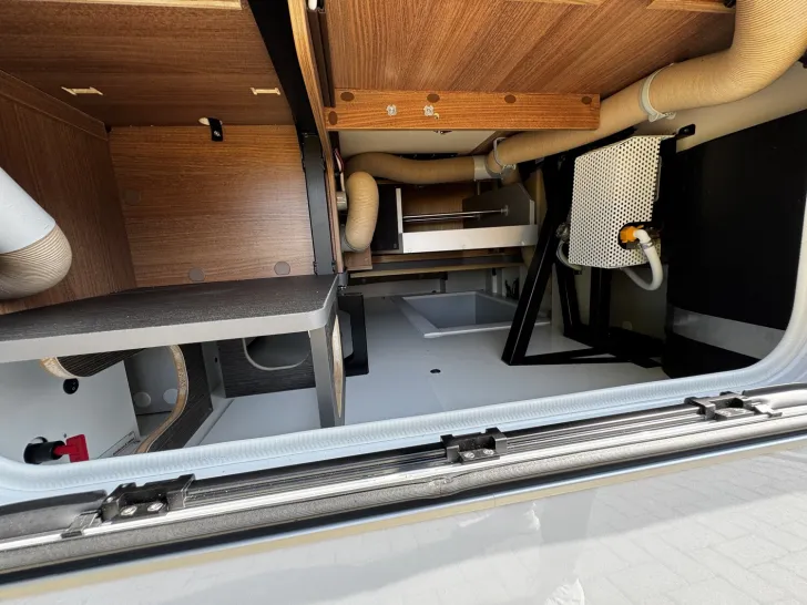 Fahrzeugbild Carthago C2-tourer I 147 RB LE K comfort Mercedes (271) #40