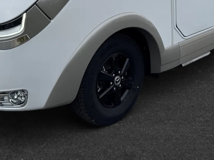 Fahrzeugbild Carthago chic c-line xl I I 5.9 LE Mercedes (228) #7