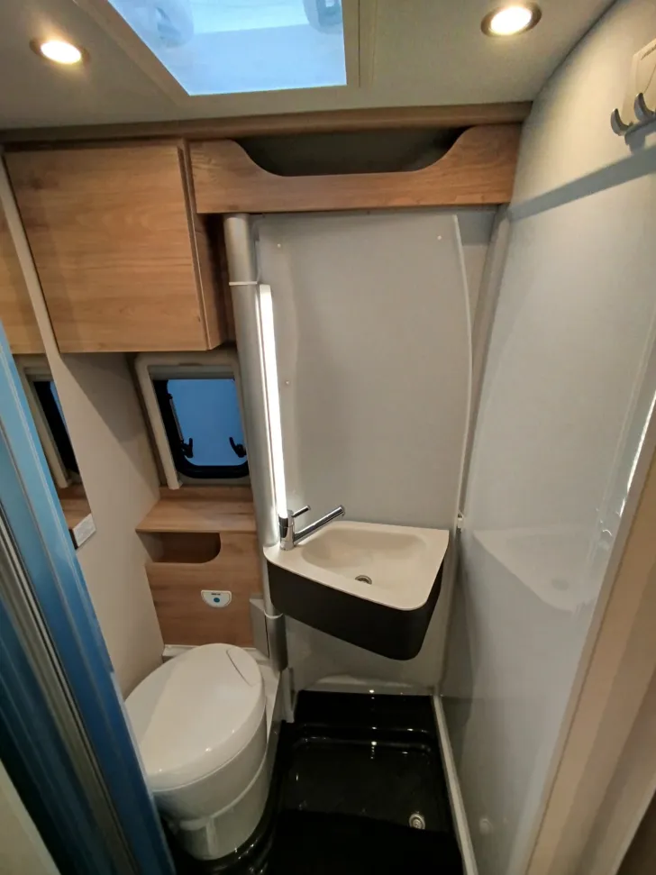 Fahrzeugbild Dethleffs Globetrail 640 ES Fiat *Automatik*180 PS*Markise #16