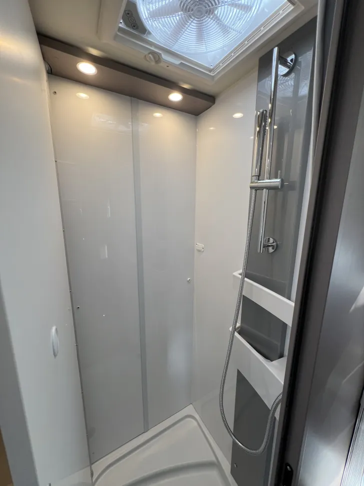 Fahrzeugbild Bürstner Lyseo TD 690 G Harmony Line | TV | SHZ | Safety #14