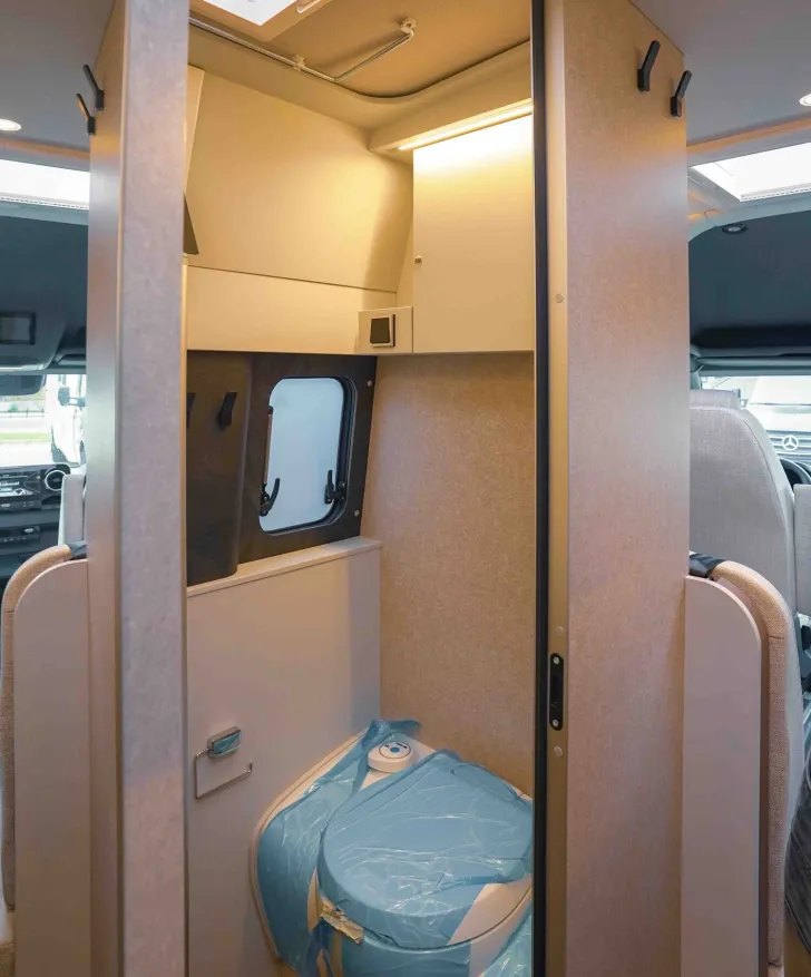 Fahrzeugbild Hymer Grand Canyon S Mercedes 700 Sie sparen 18.315EUR #16
