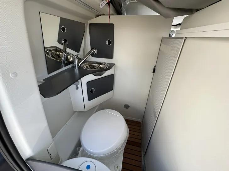 Fahrzeugbild Karmann Mobil Duncan 545 Automatik 170 PS No-Limits-Paket #13