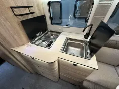 Bild 10 Eura Mobil Profila T PT 726 QF Alle Pakete - Lagerwagen