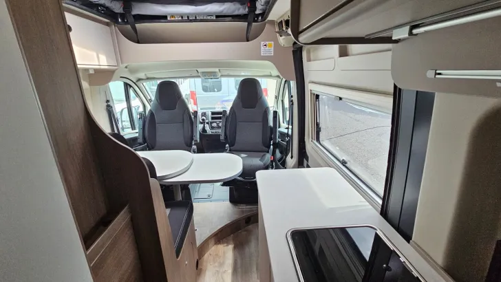 Fahrzeugbild Carado pro CV 600 WU FRÜHJAHRSAKTION Tageszulassung #10