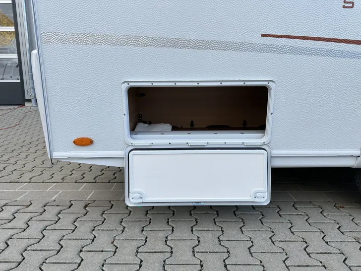 Fahrzeugbild LMC Style 400 F #13