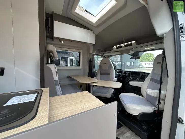 Fahrzeugbild LMC Innovan 590 2-Meter-Bett Markise AHK #9