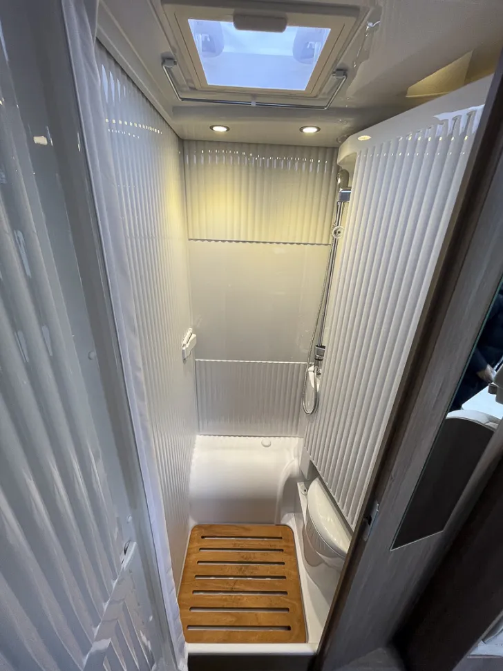 Fahrzeugbild Carado V132 pro+ *Automatik, LED, Alu* #23