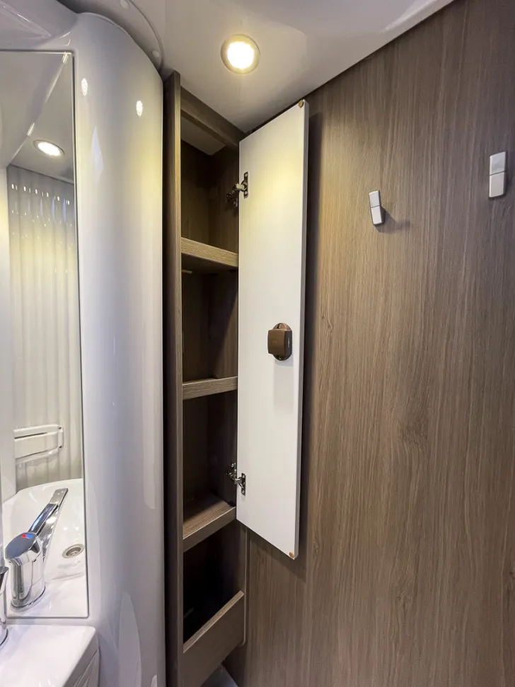 Fahrzeugbild Carado V132 pro+ *Automatik, LED, Alu* #24